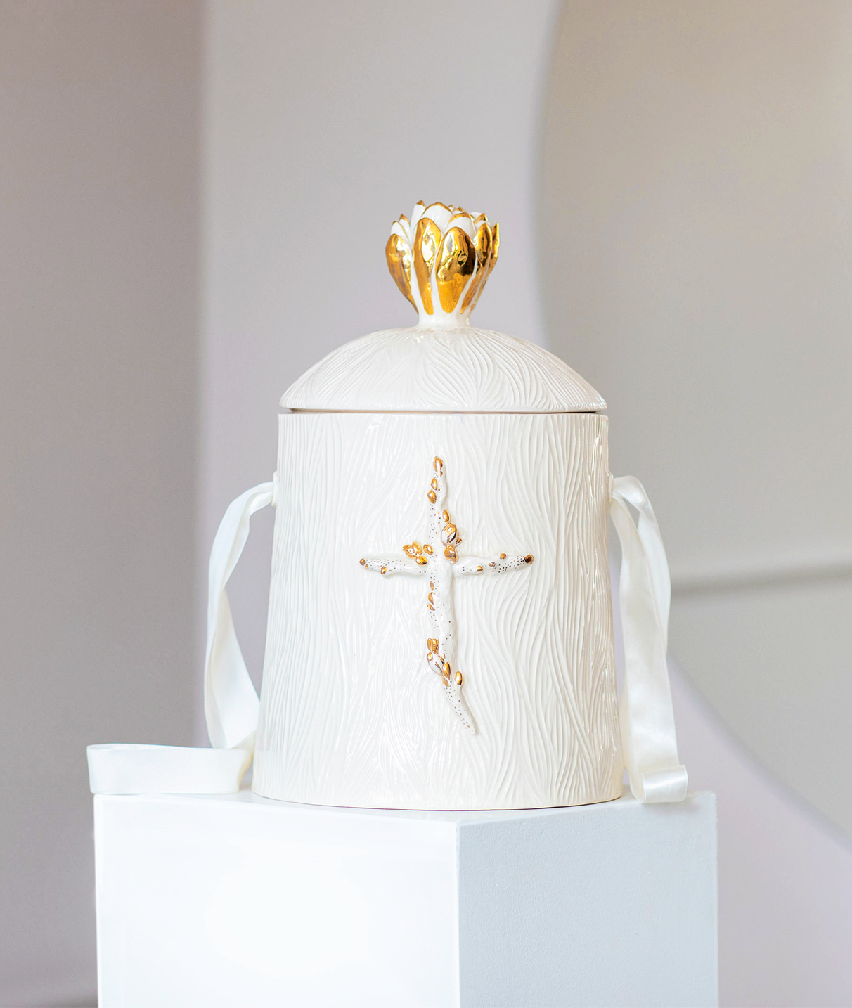 Rankų darbo keramikinė urna